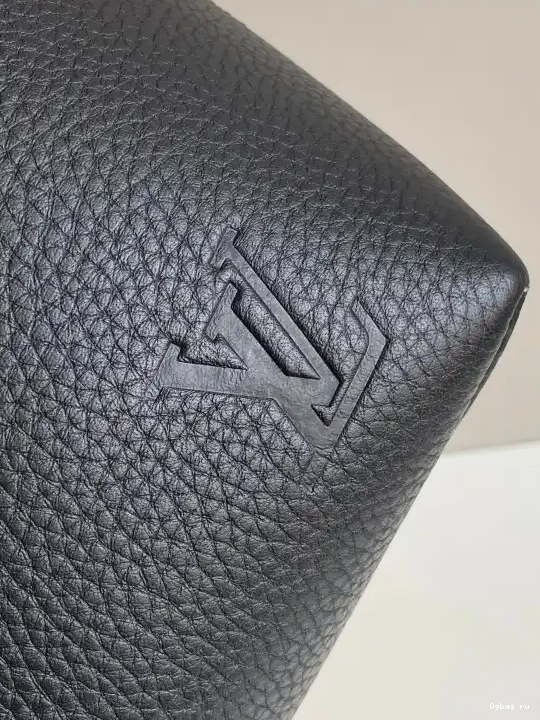 CABAS LOUIS VUITTON VOYAGE 0617